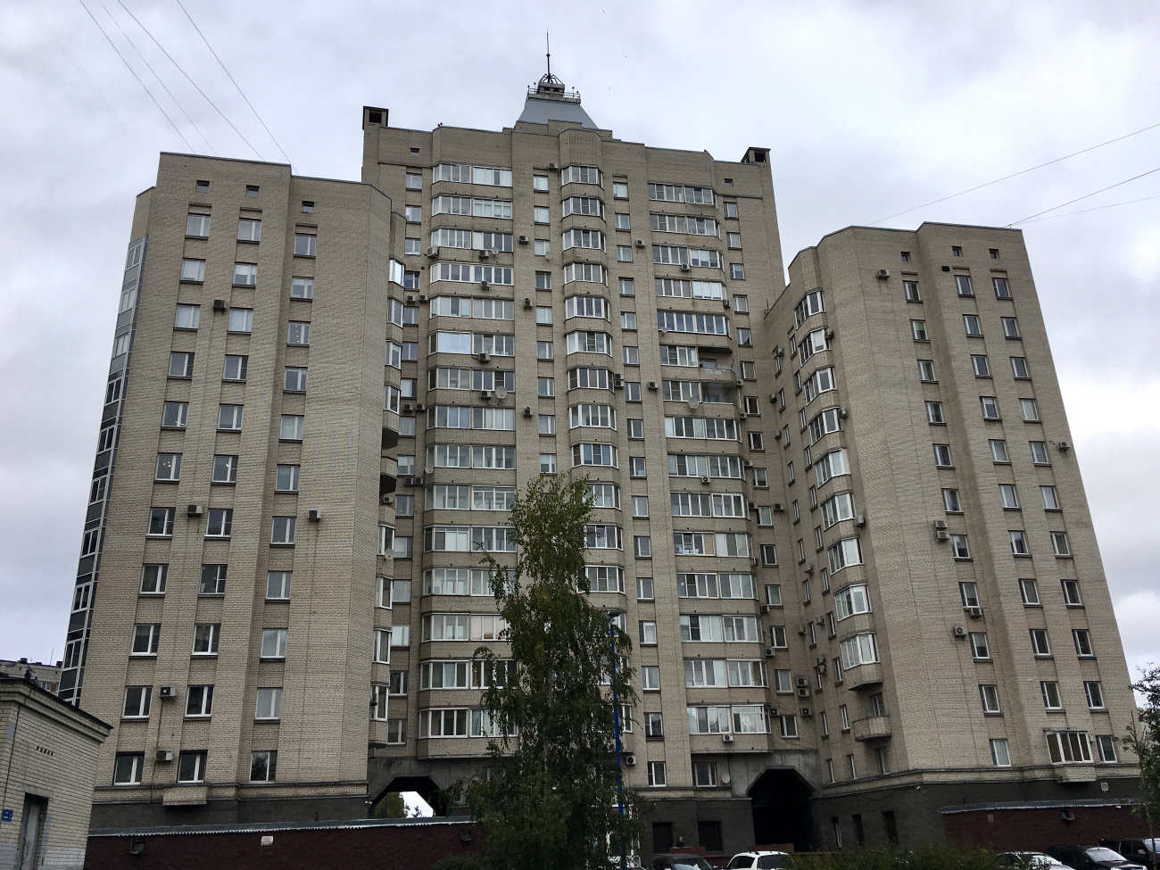Petersburg, Улица Галстяна, 1