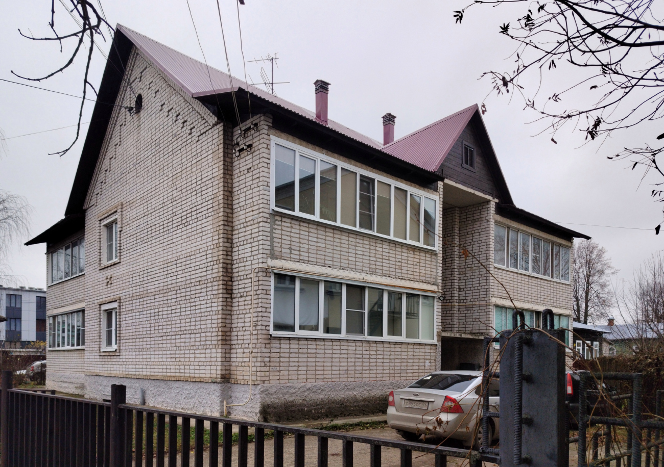 Кимры, Улица Карла Маркса, 7 / Улица Луначарского, 26