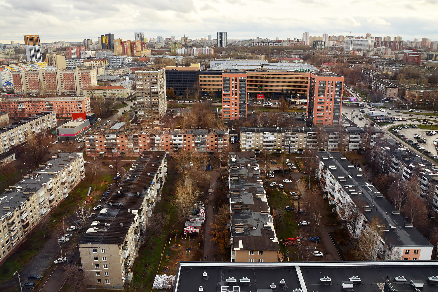 Пермь, Шоссе Космонавтов, 108; Шоссе Космонавтов, 113А; Стахановская улица, 52А; Улица Академика Вавилова, 4А; Шоссе Космонавтов, 113; Улица Академика Вавилова, 7; Улица Академика Вавилова, 5; Улица Академика Вавилова, 9; Шоссе Космонавтов, 110; Шоссе Космонавтов, 115; Шоссе Космонавтов, 112; Улица Малкова, 10; Улица Малкова, 4; Улица Малкова, 8; Шоссе Космонавтов, 114; Улица Малкова, 6; Улица Мира, 11; Кавалерийская улица, 2. Пермь — Панорамы