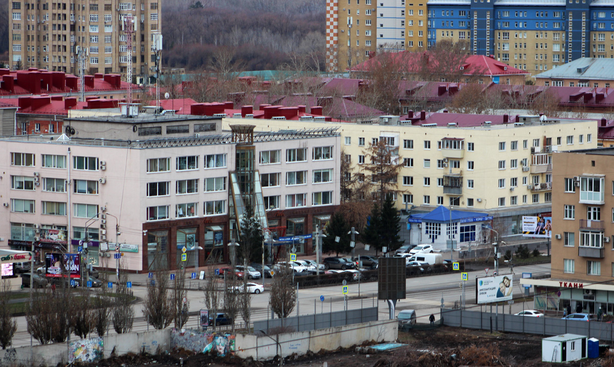 Omsk, Улица Масленникова, 28; Улица Масленникова, 26
