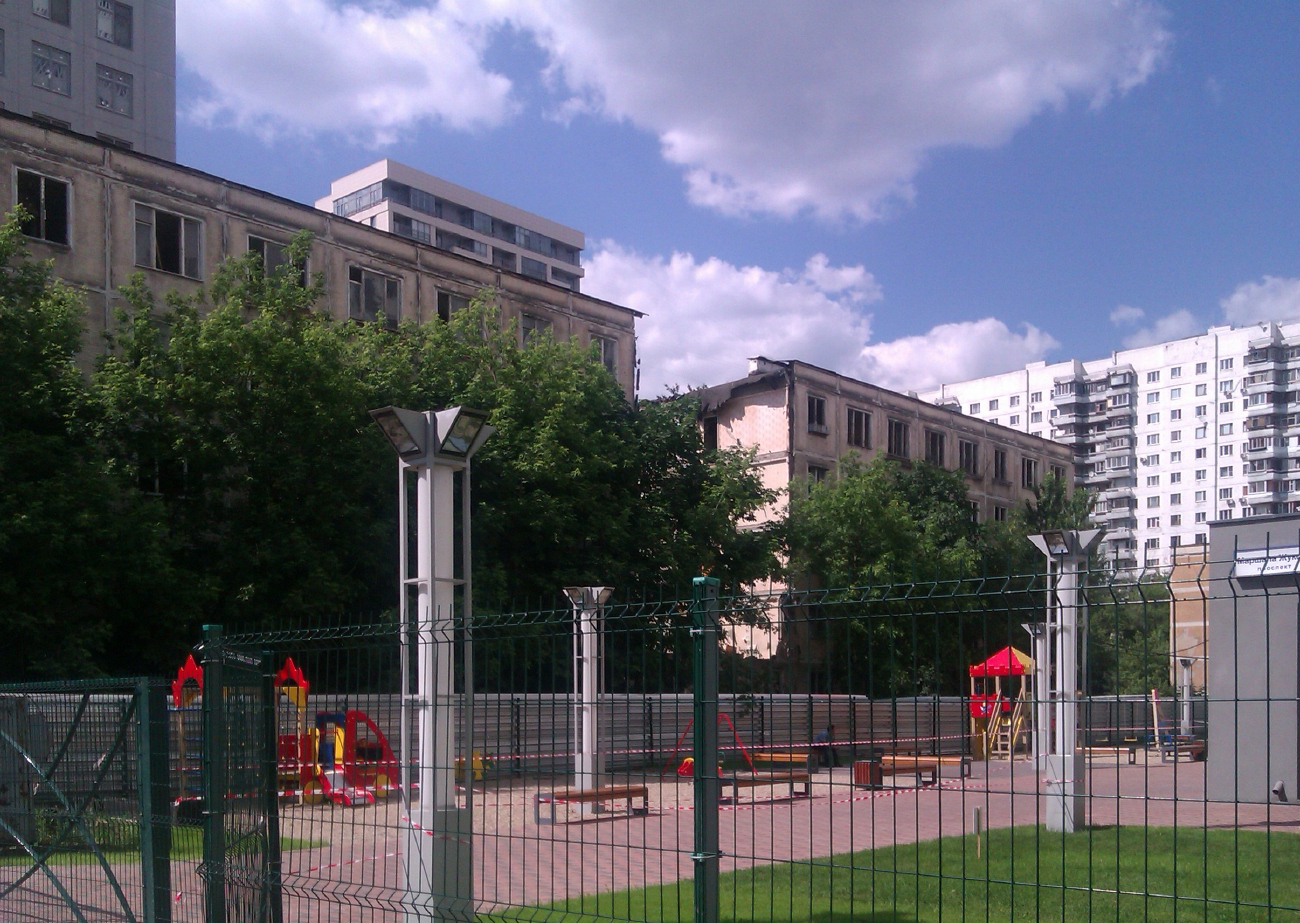 Москва, Улица Народного Ополчения, 15 корп. 7