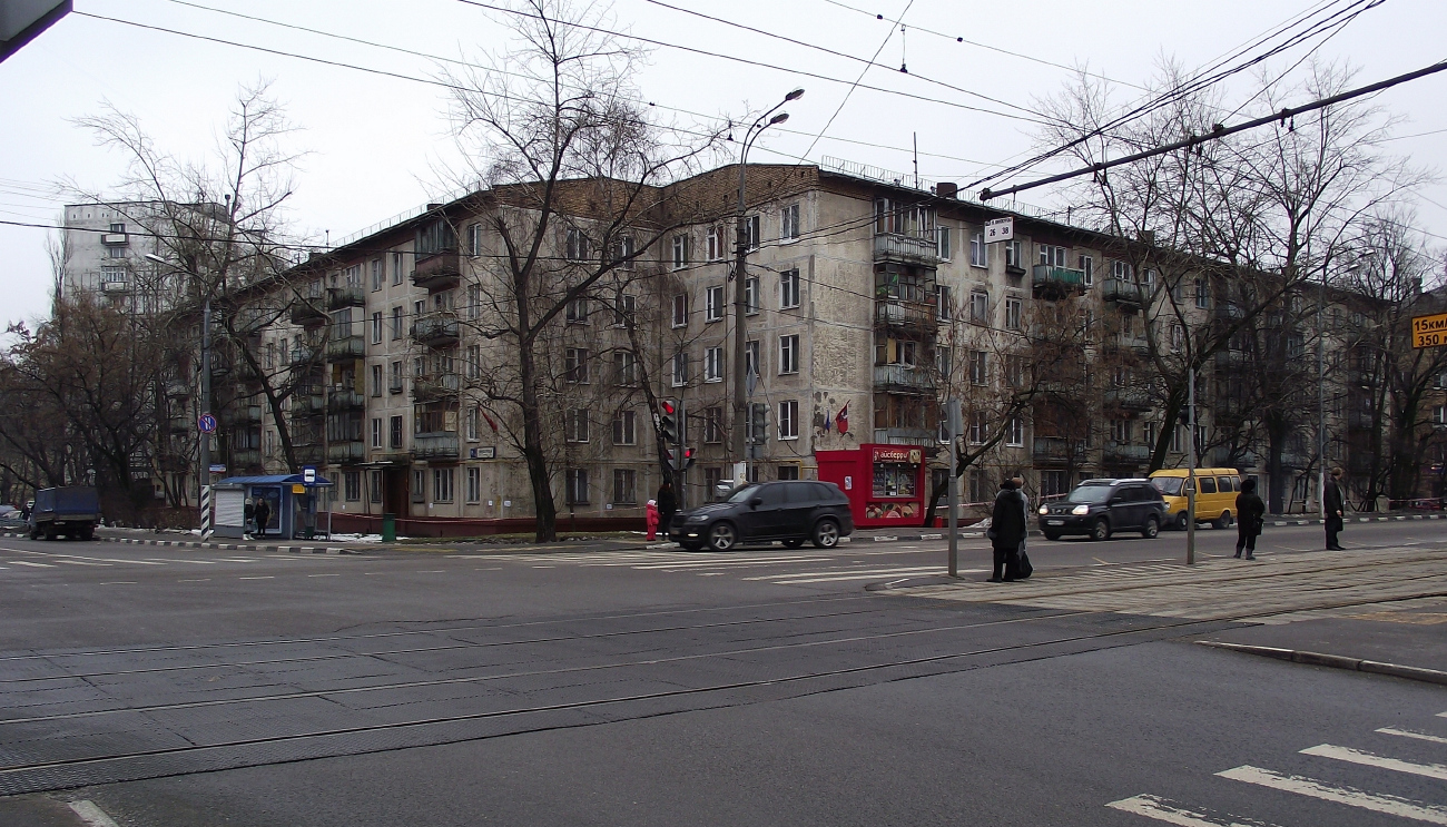Москва, Большая Черёмушкинская улица, 15 корп. 1 / Улица Винокурова,  18; Большая Черёмушкинская улица, 15 корп. 1