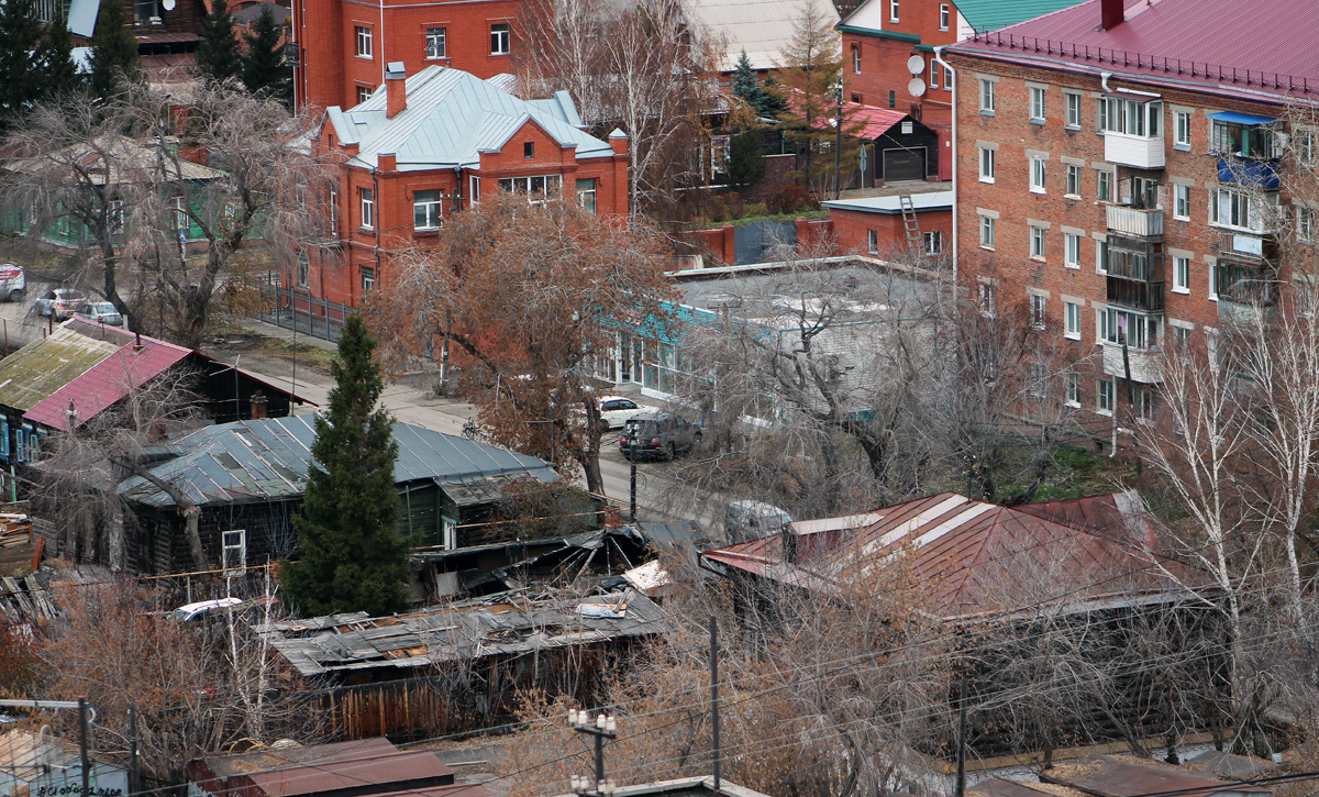 Омск, Улица Красных Зорь, 34 / Улица Декабристов, 69