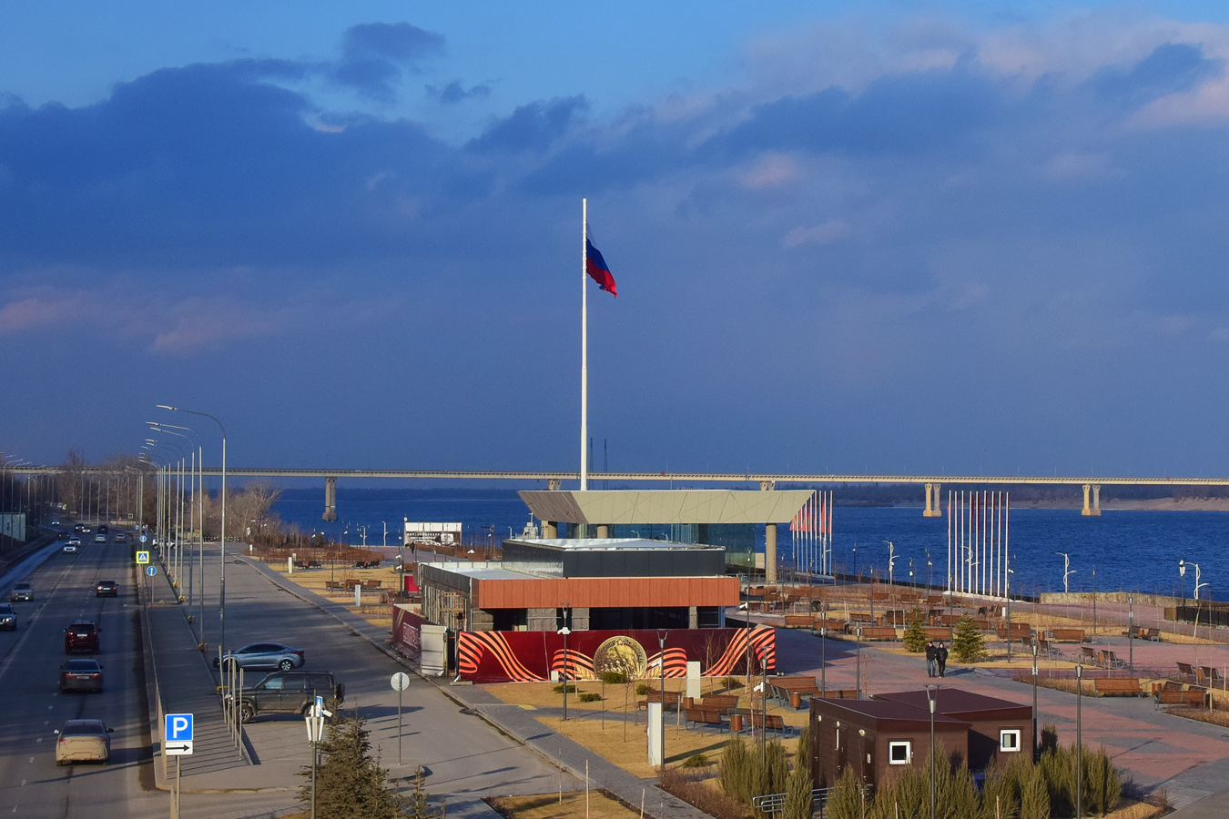 Волгоград, Набережная 62-й армии, 10/1; Набережная 62-й армии, 10/2