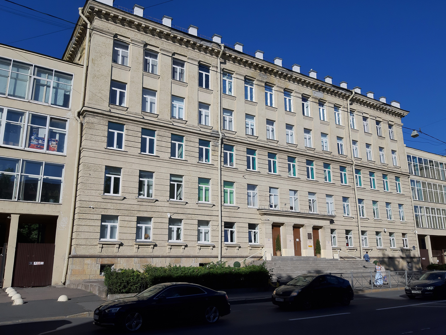 Санкт-Петербург, Миргородская улица, 24-28 Санкт-Петербург, Миргородская улица, 24-28