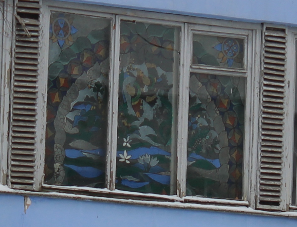 Минск, Улица Яна Райниса, 2. Монументальное искусство (мозаики, росписи)