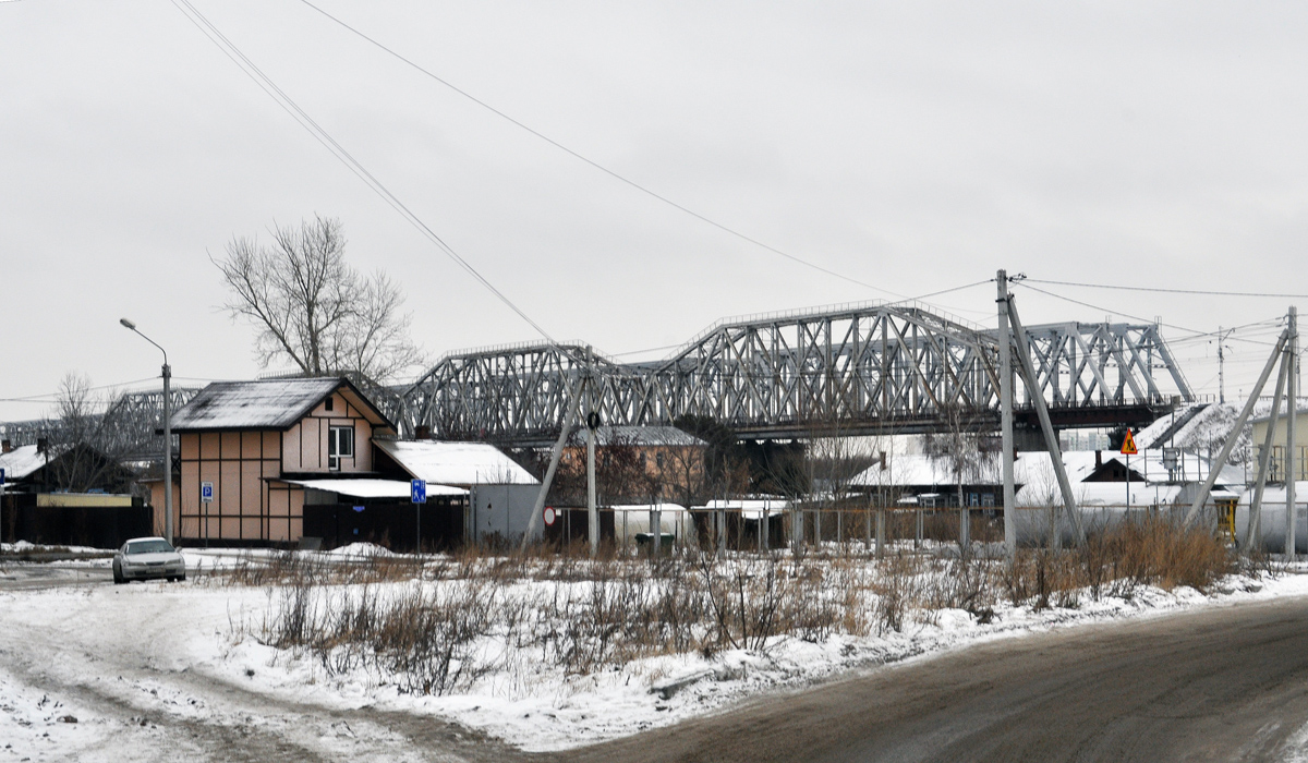 Omsk, Железнодорожный мост; Граничная улица, 17; Улица Площадка Стальмоста, 15а; Улица Площадка Стальмоста, б/н