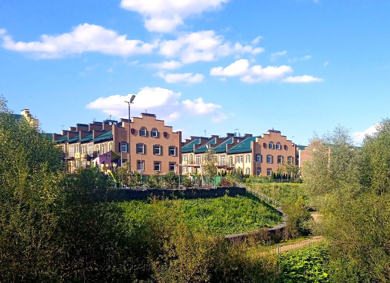 Voskresenskoye Settlement, Кронбургская улица, 15 корп. 2; Кронбургская улица, 15 корп. 3