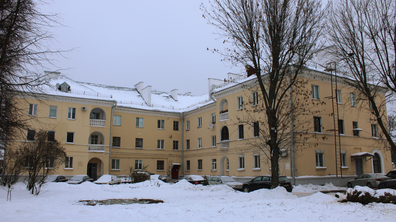 Минск, Красноармейская улица, 30 / Казарменный переулок, 1