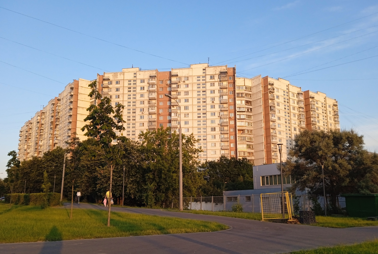 Москва, Новоясеневский проспект, 38 корп. 1