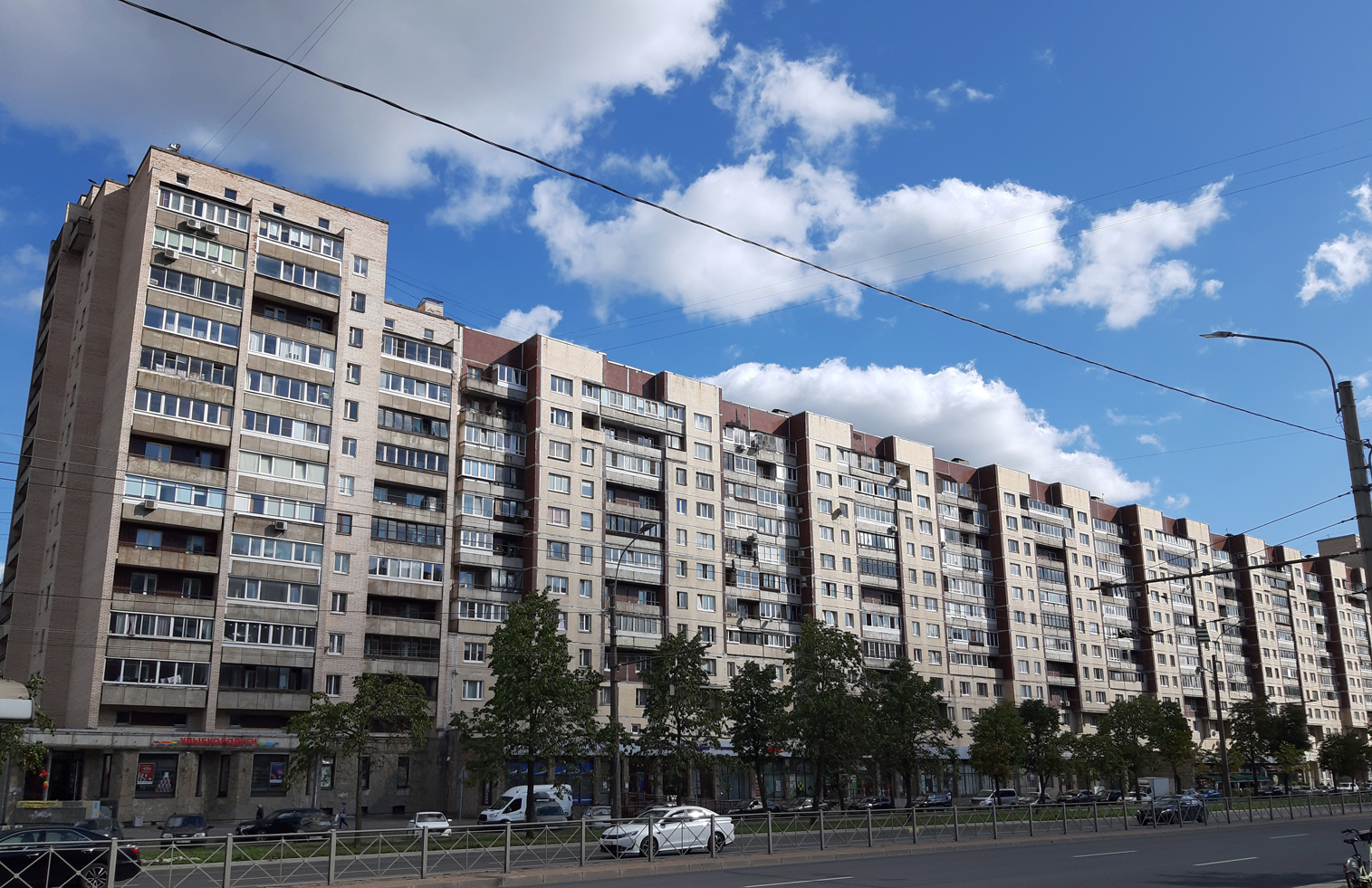 Petersburg, Проспект Большевиков, 8 корп. 1