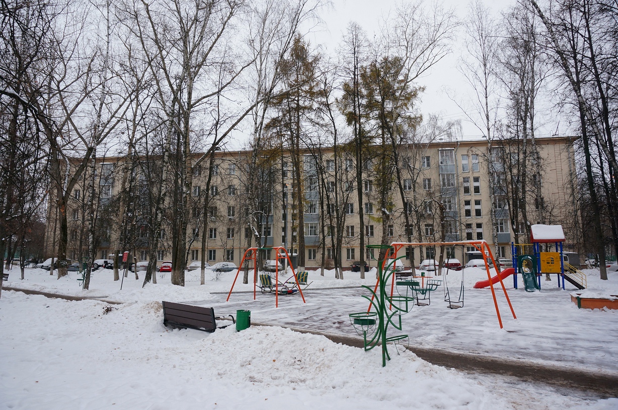 Moscow, Улица Шверника, 12 / Новочерёмушкинская улица, 2 корп. 3
