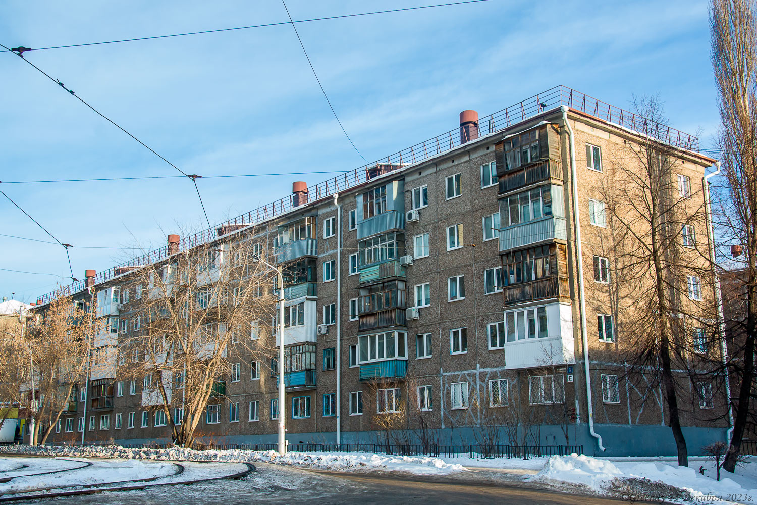 Уфа, Улица Владимира Маяковского, 8 / Нежинская улица, 33