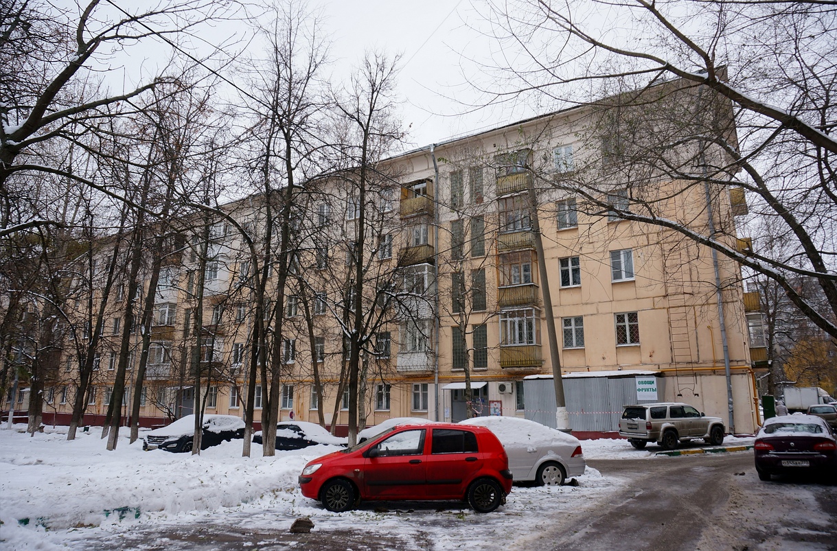 Москва, Улица Винокурова, 5 / Новочерёмушкинская улица, 6 корп. 3