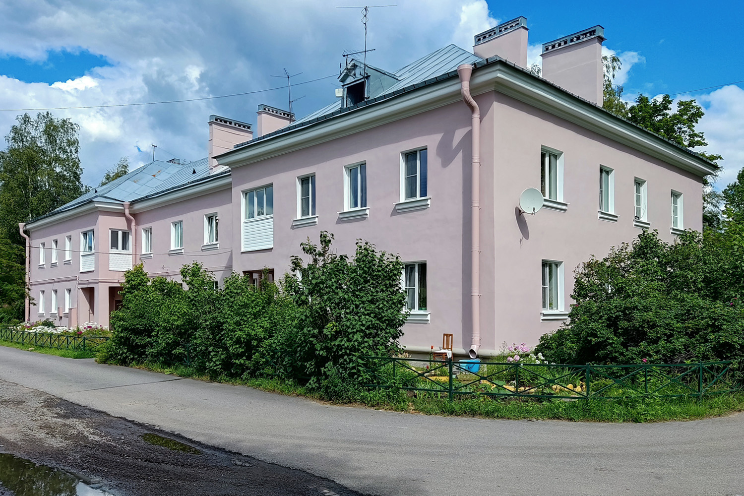 Песочный, Ленинградская улица, 63