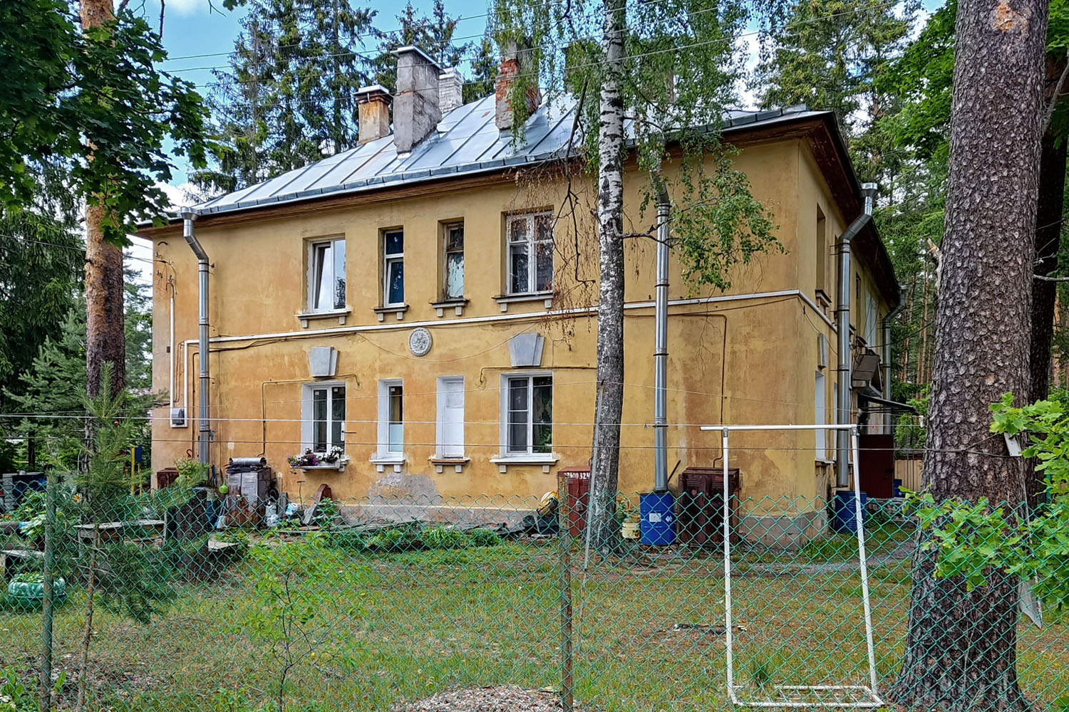 Песочный, Ленинградская улица, 20