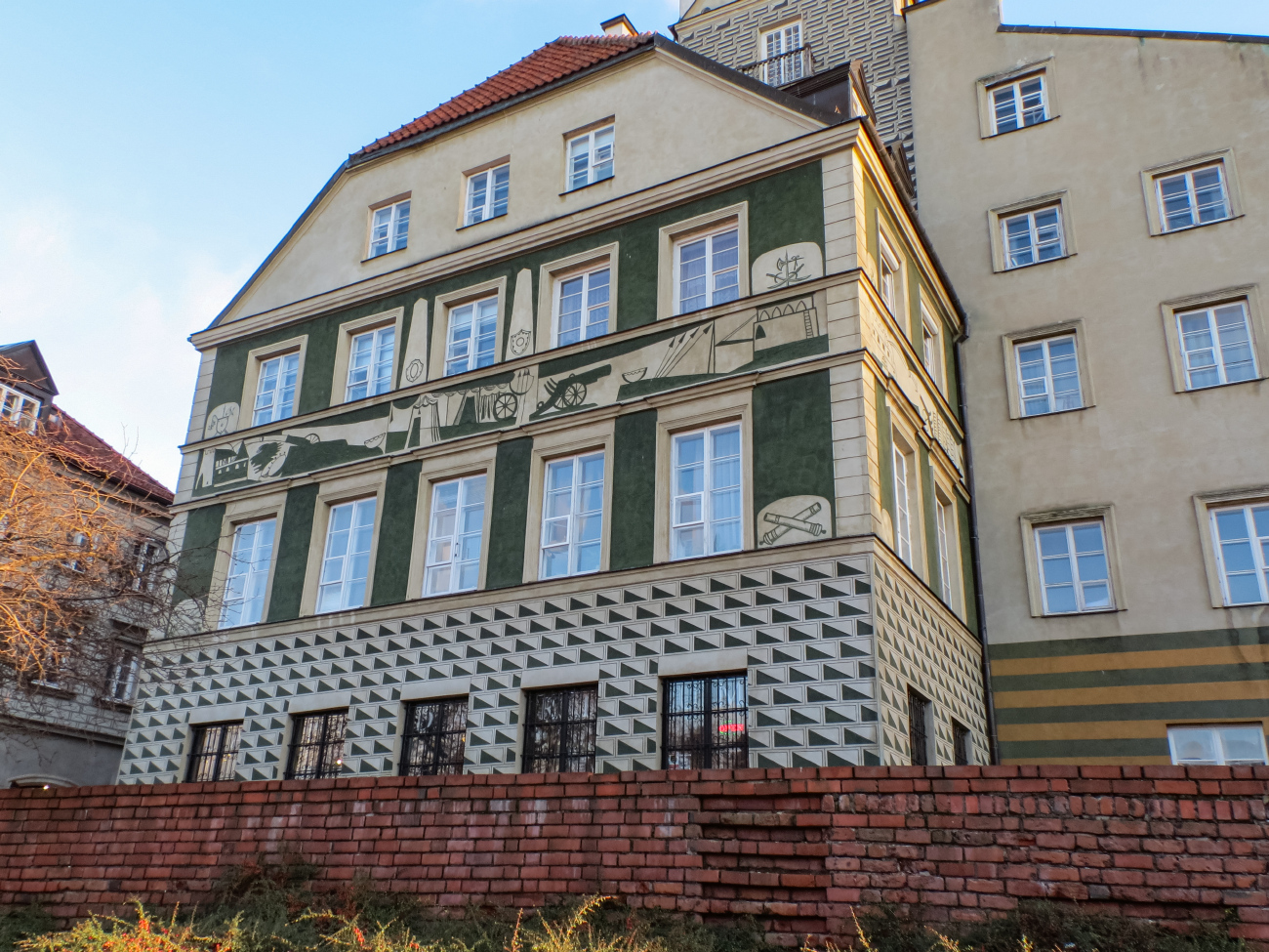 Warsaw, Ulica Nowomiejska, 15-17