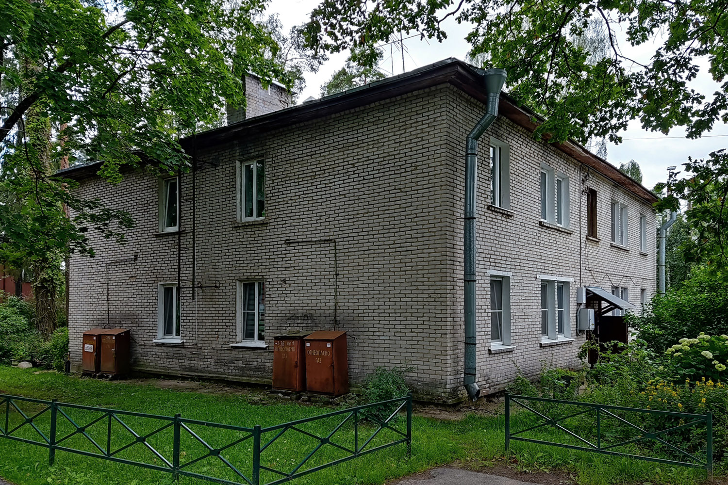 Песочный, Улица Карла Маркса, 60