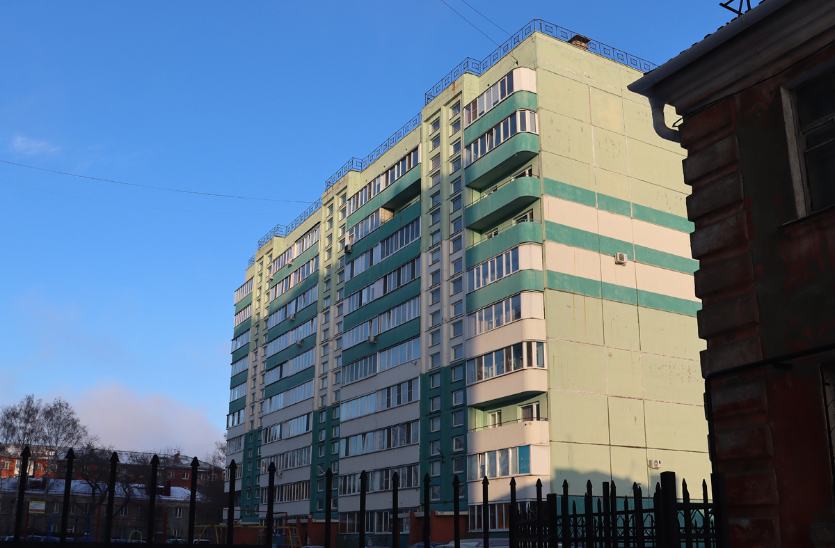 Омск, 1-я улица Челюскинцев, 96