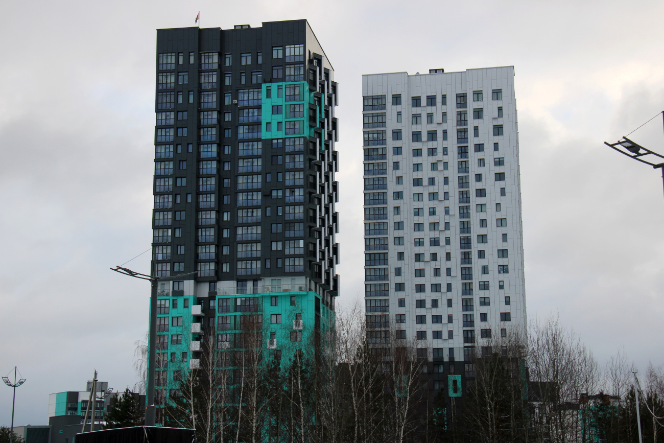 Копище, Небесная улица, 10; Небесная улица, 11