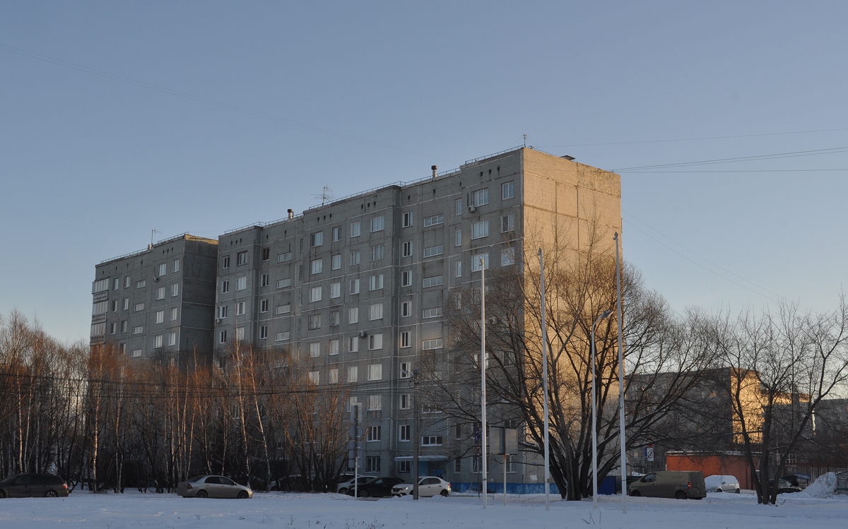 Омск, Заозёрная улица, 32