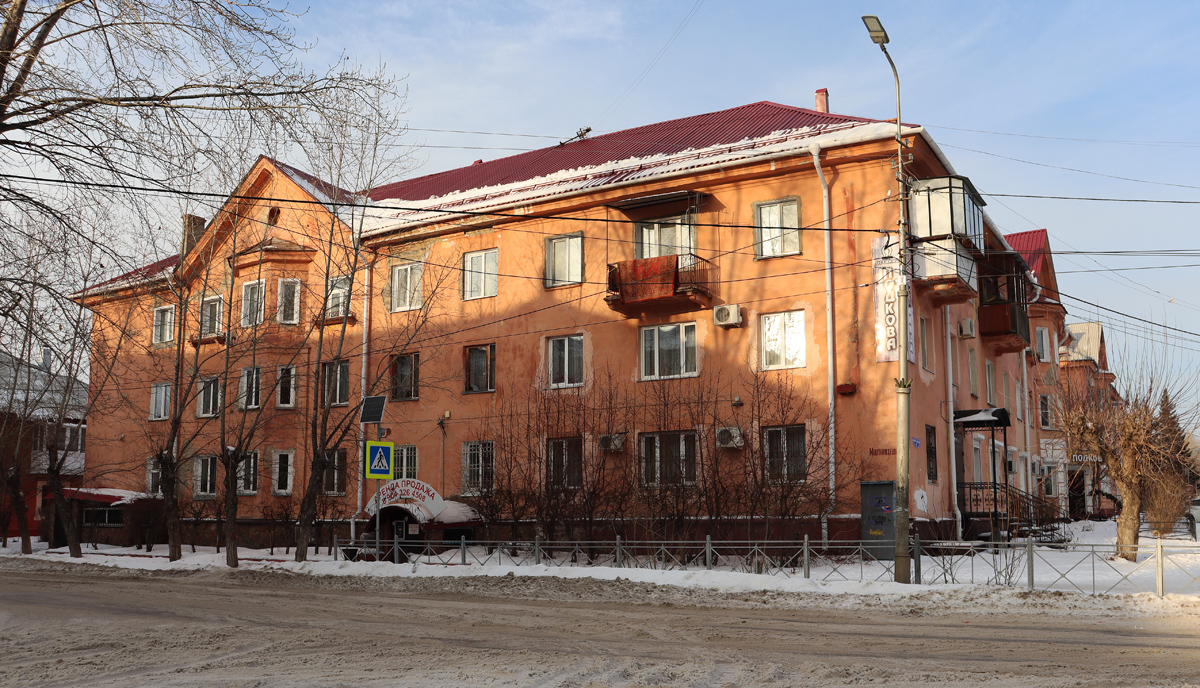 Омск, Проспект Культуры, 11 / Улица Малунцева, 20