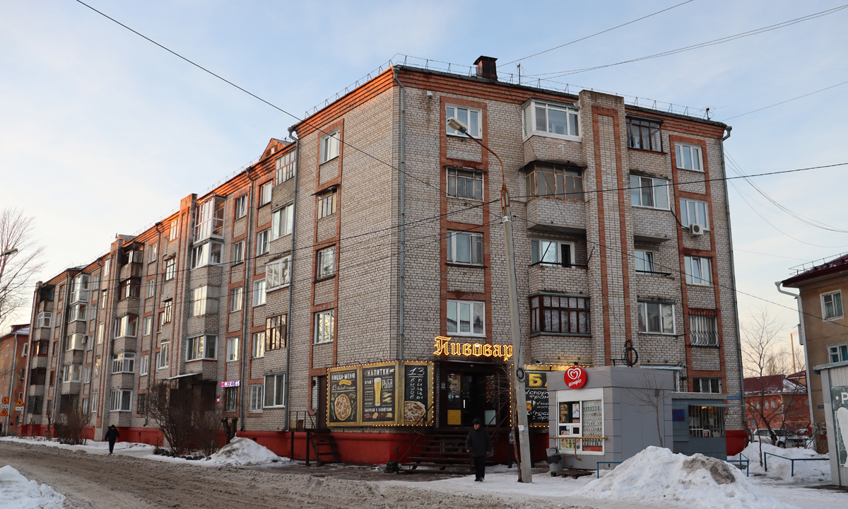 Омск, Молодогвардейская улица, 43