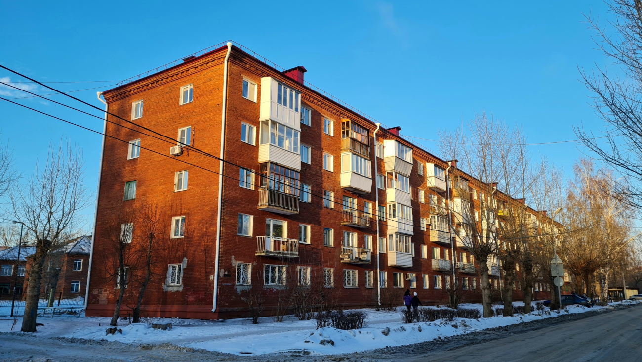 Омск, Улица Ермолаева, 3