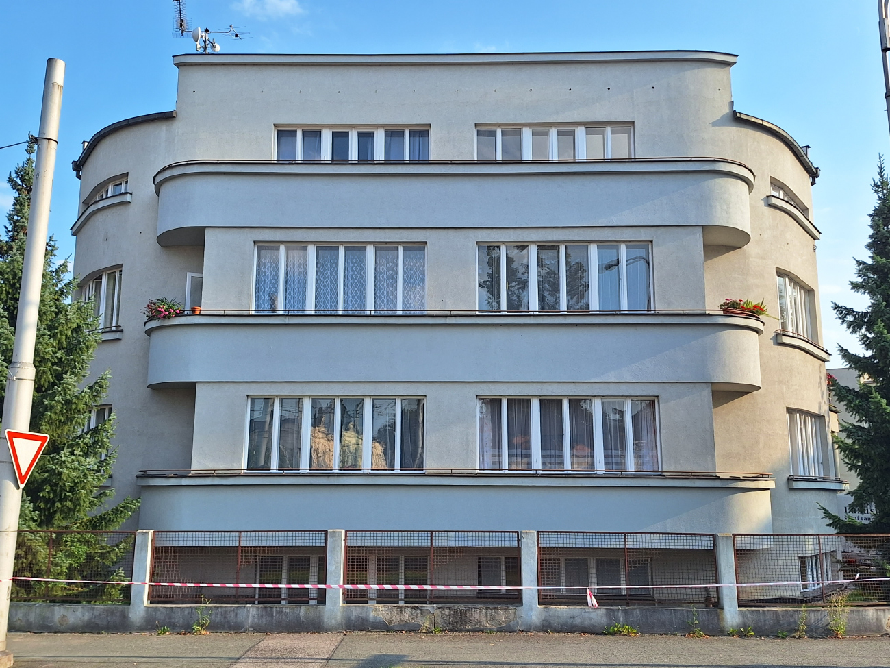 Градец-Кралове, Nezvalova, 826/2