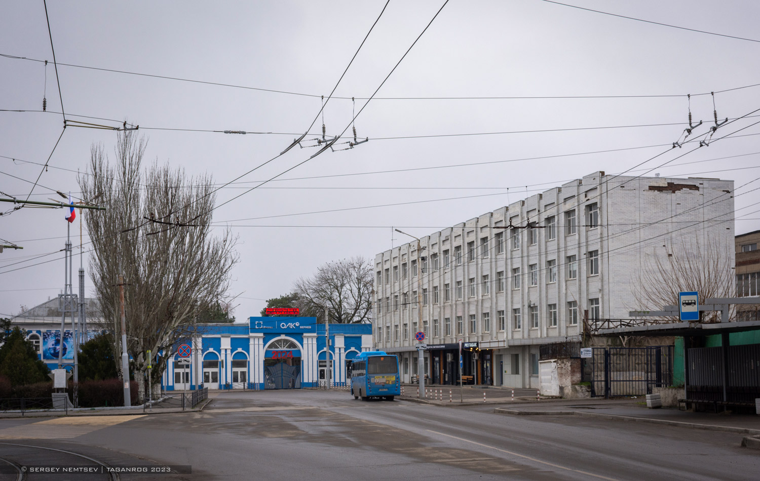 Taganrog, Площадь Авиатров, 1