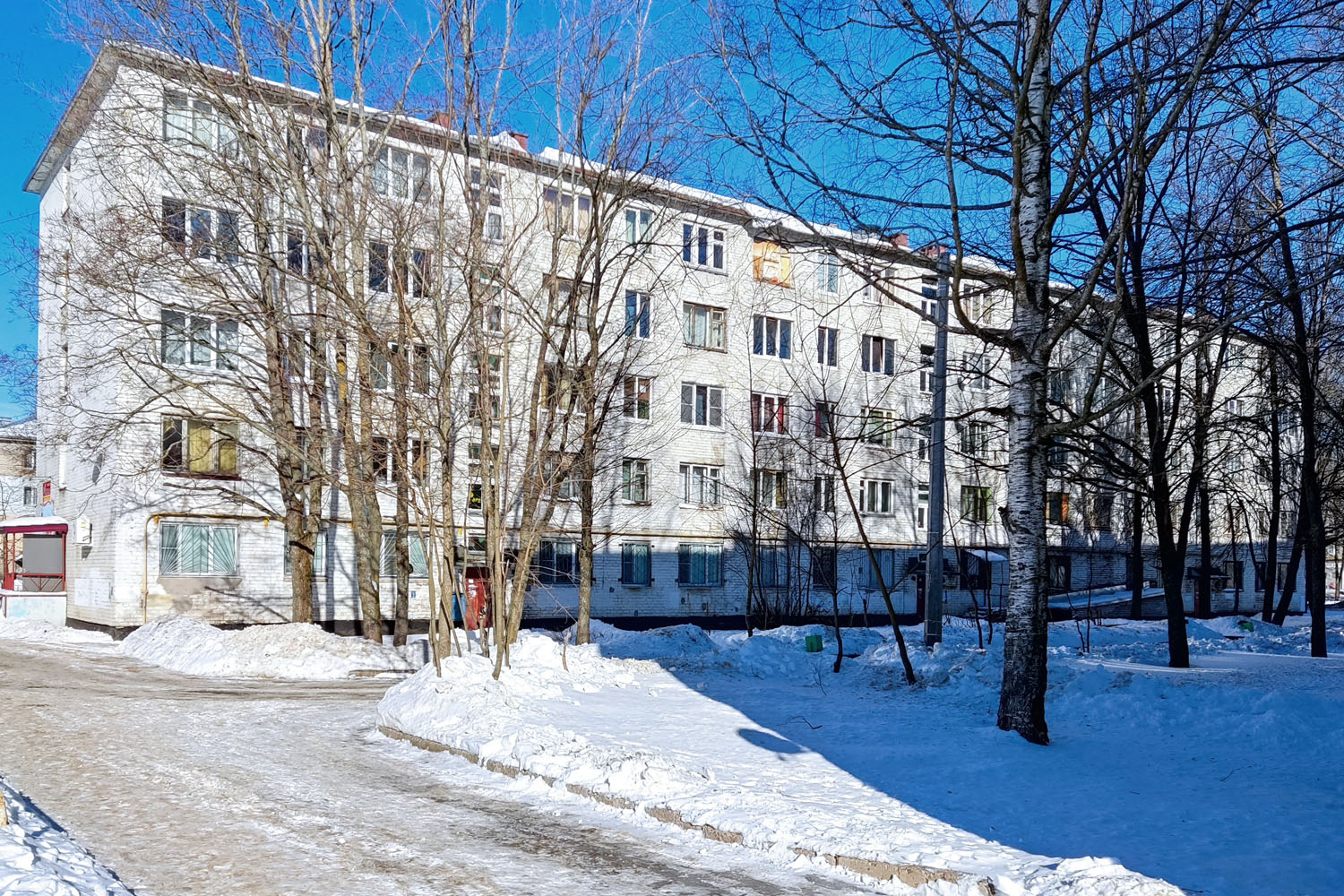 Кириши, Пионерская улица, 2