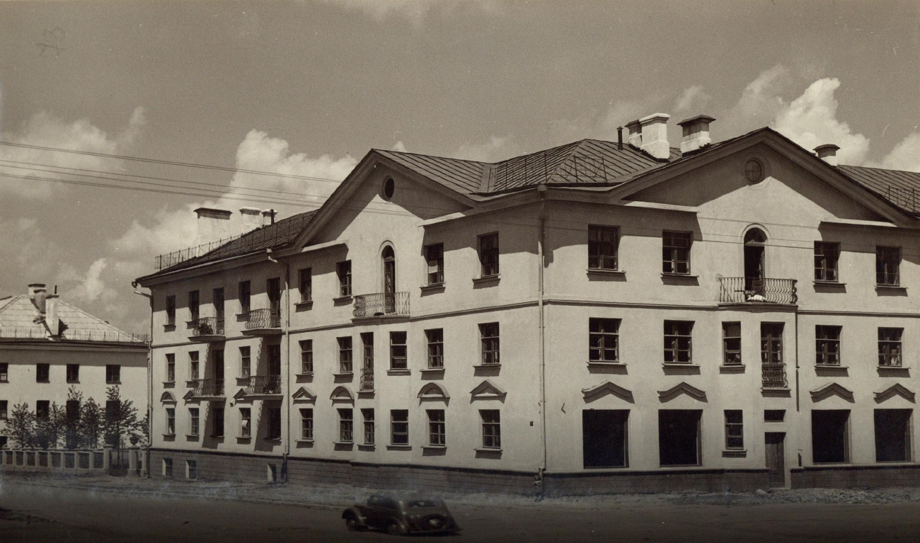 Минск, Улица Куйбышева, 33 / Сторожёвская улица, 2