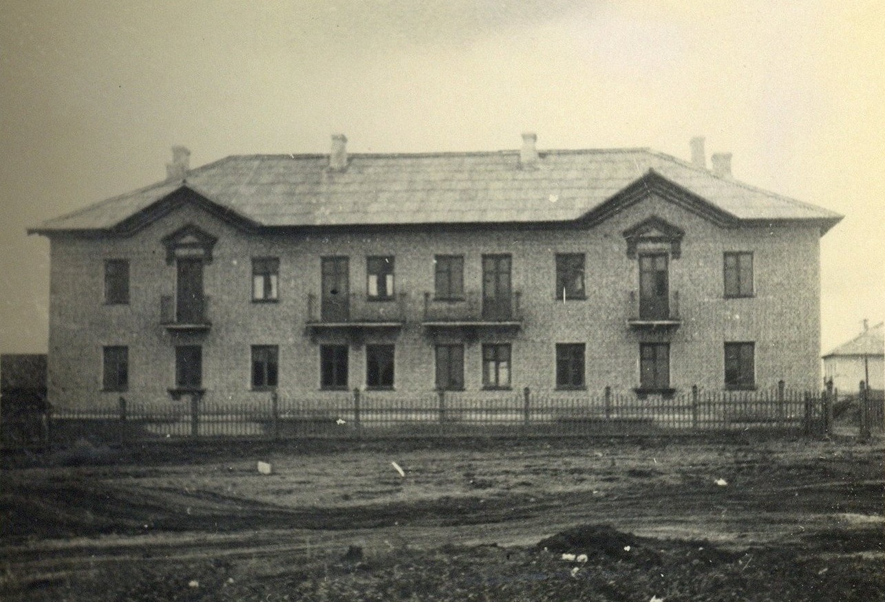 Минск, Волгоградская улица, 18 / Улица Кутузова, 2