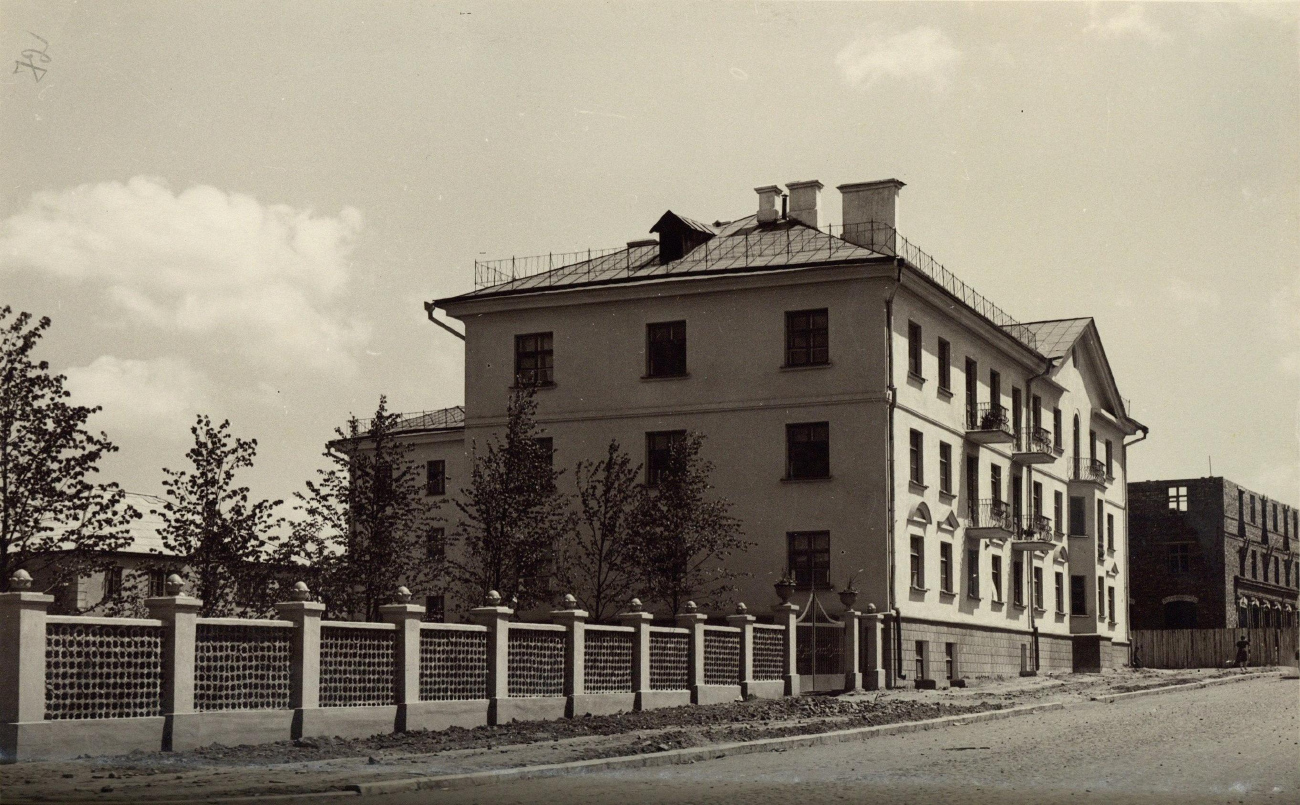 Минск, Улица Куйбышева, 33 / Сторожёвская улица, 2