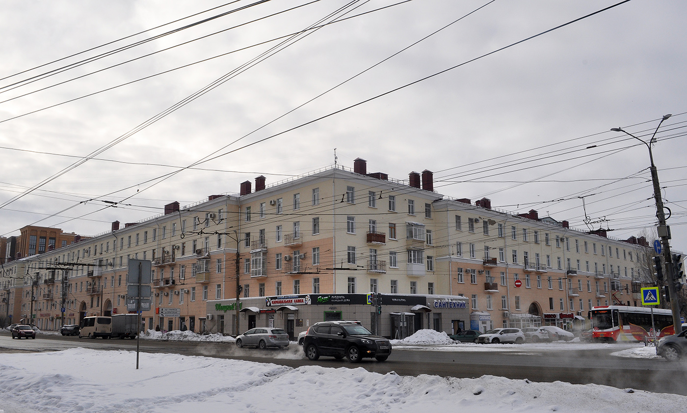 Омск, Проспект Карла Маркса, 38