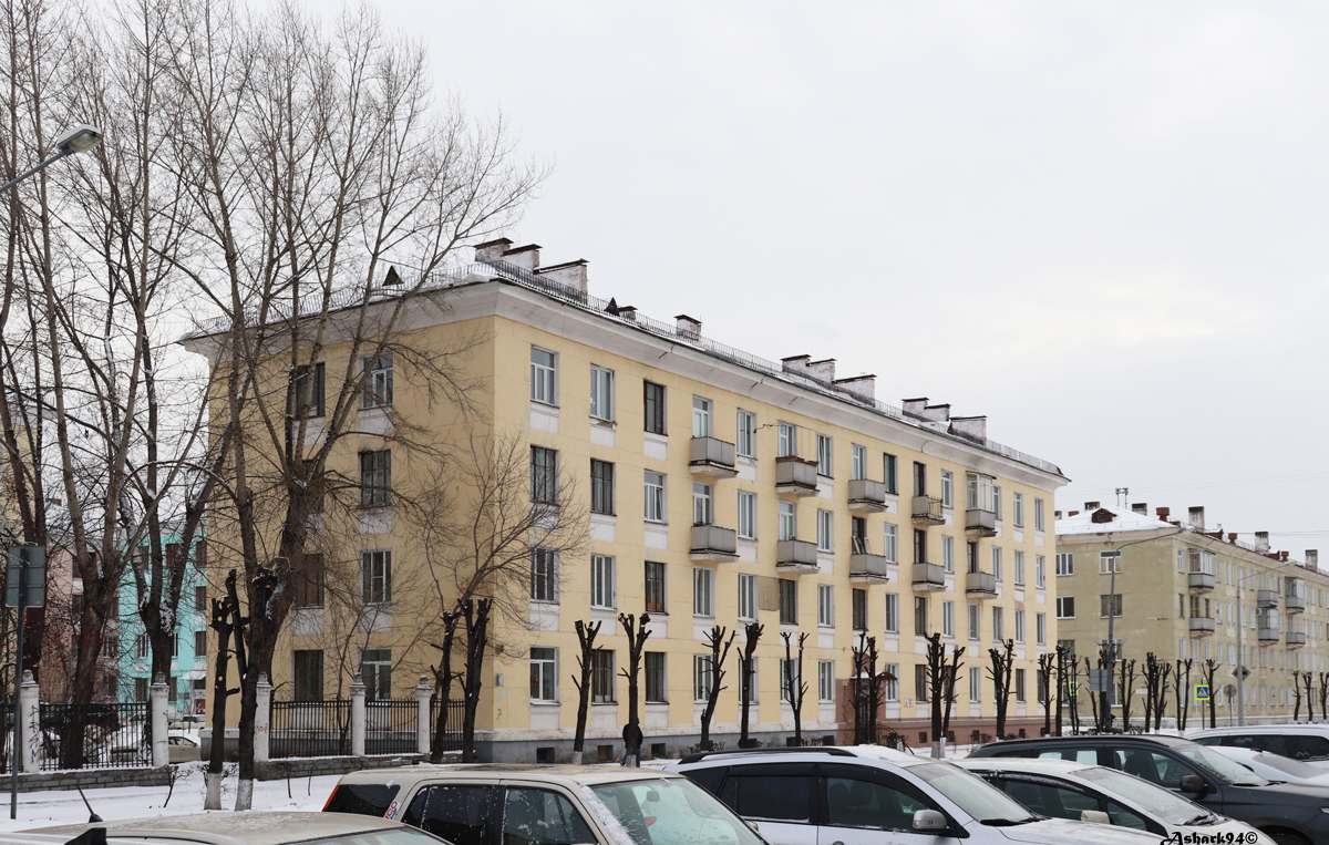 Железногорск, Улица Ленина, 45 / Улица Маяковского, 10