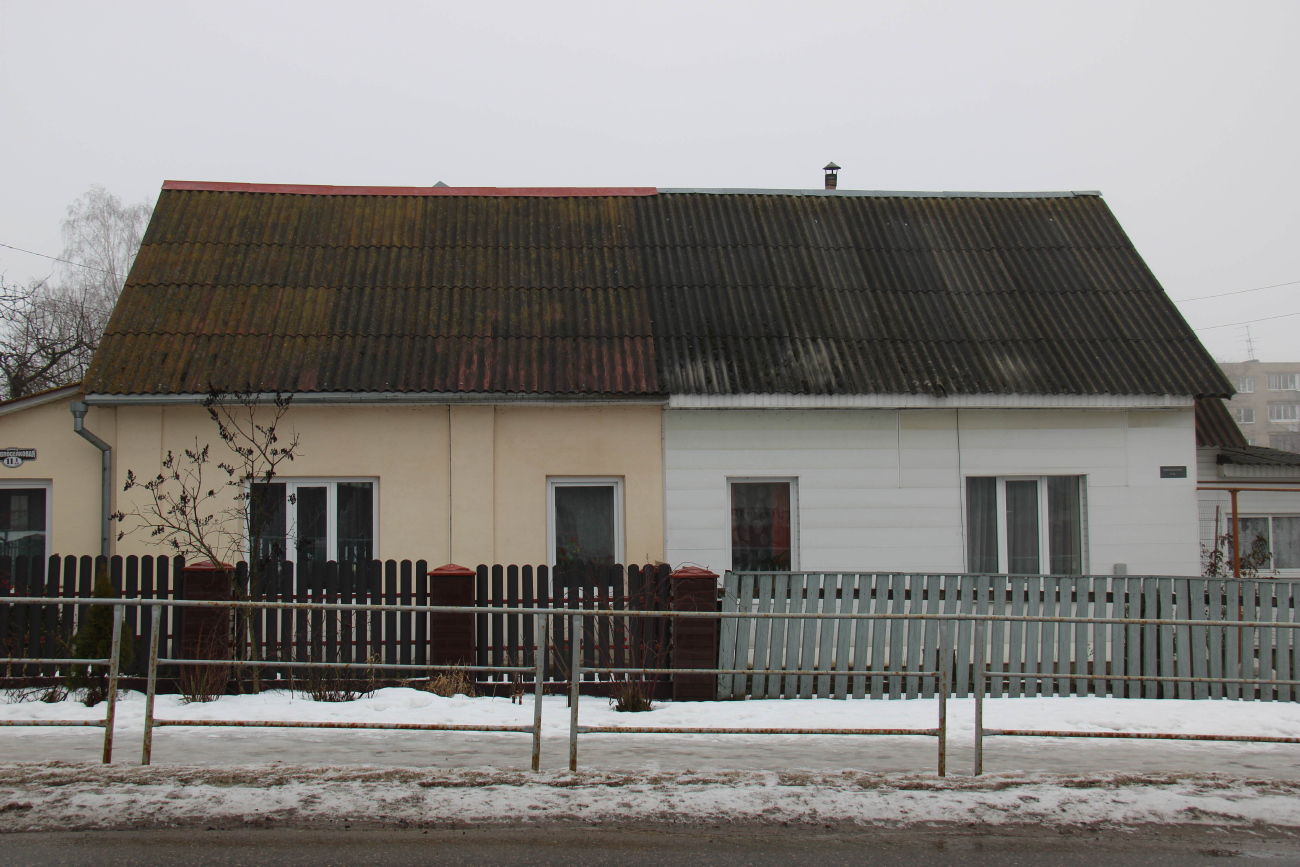Большевик, Новопоселковая улица, 11