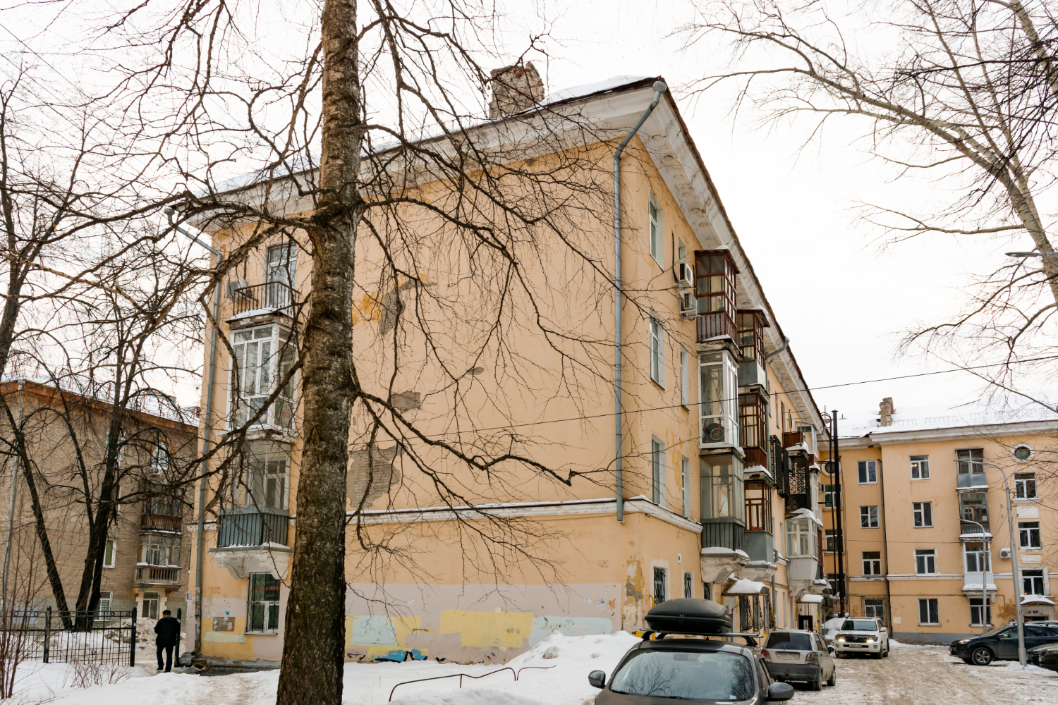 Уфа, Улица Калинина, 1 / Улица Мира, 34