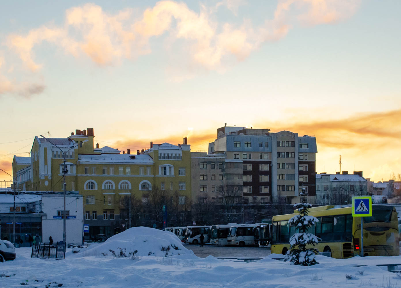 Выборг, Ленинградский проспект, 31; Ленинградский проспект, 29