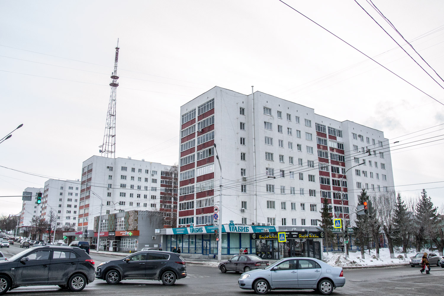 Ufa, Улица Мажита Гафури, 17 / Улица Пушкина, 44