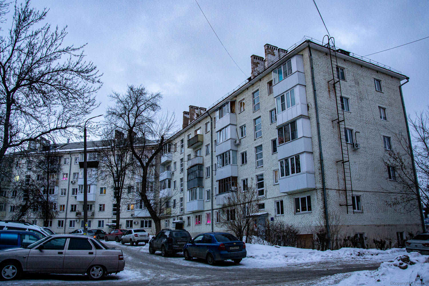 Уфа, Улица Калинина, 30 / Улица Гончарова, 23