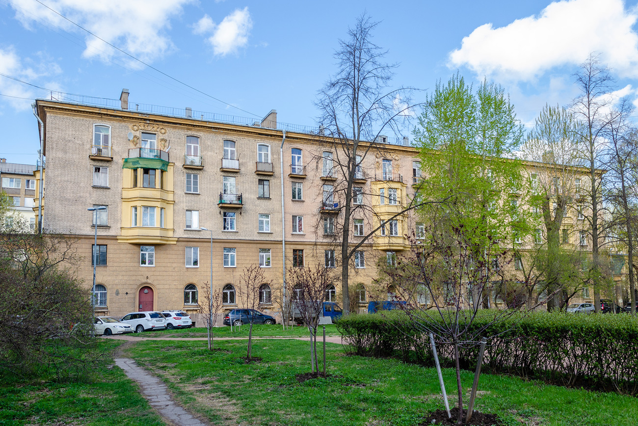 Санкт-Петербург, Улица Васи Алексеева, 16