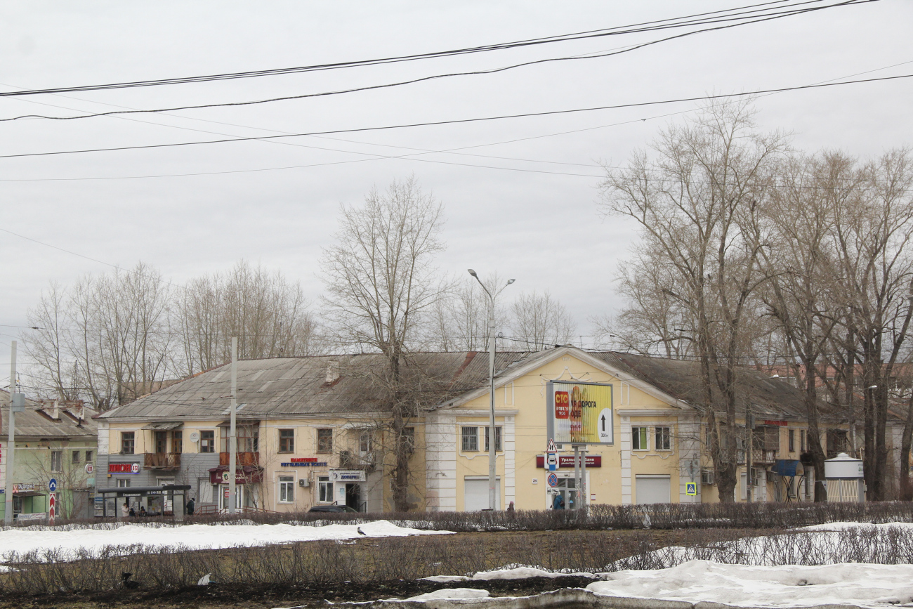 Пермь, Стахановская улица, 48 / Улица Танкистов, 20