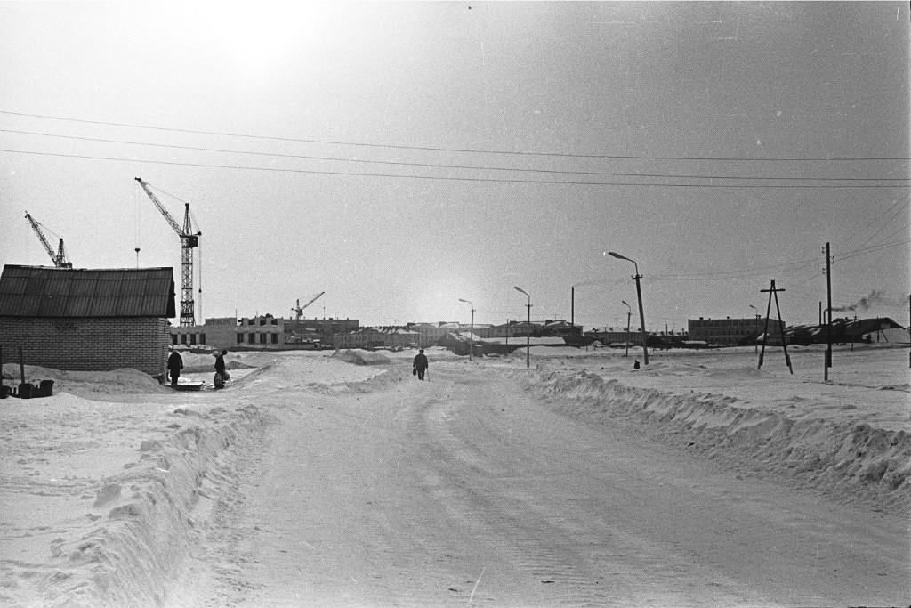 Нарьян-Мар, Улица Ленина, 32Б*