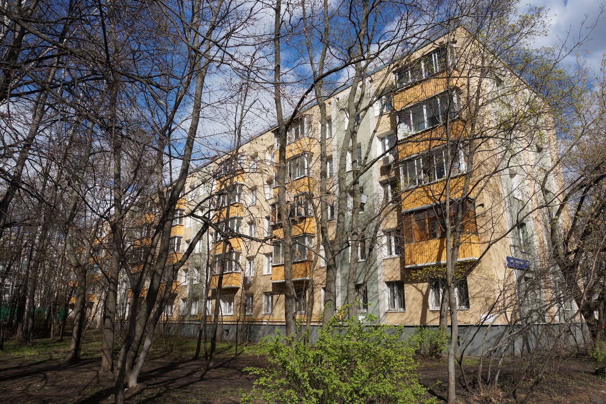 Москва, Улица Юных Ленинцев, 77 корп. 1