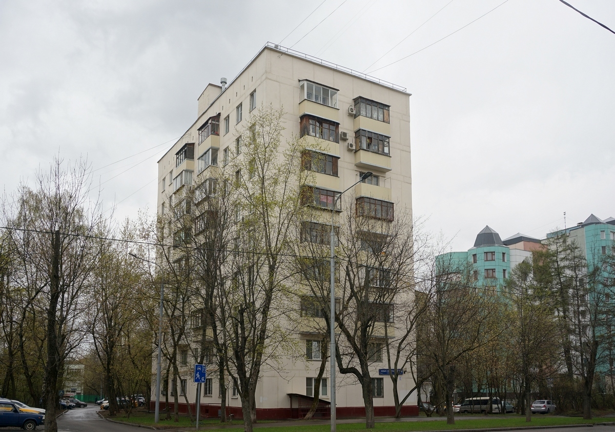Москва, Улица Юных Ленинцев, 68 корп. 1