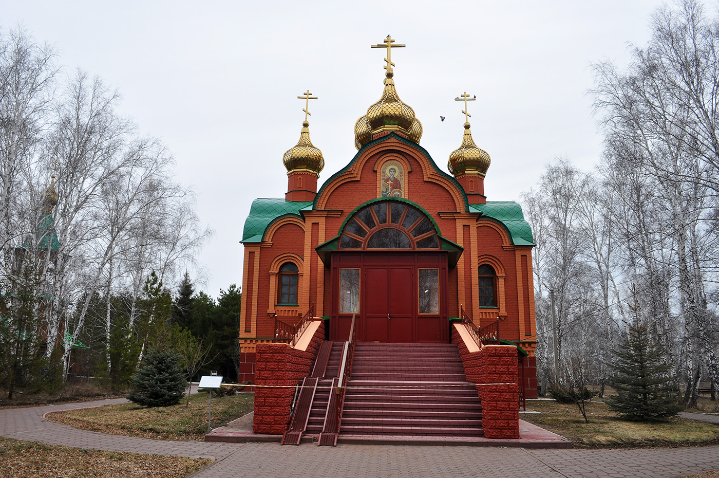 Омский район, прочие н.п., пос. Набережный, Монастырская улица, 12/4, Ачаирский женский монастырь Честного Креста Господня,  Церковь Димитрия Солунского