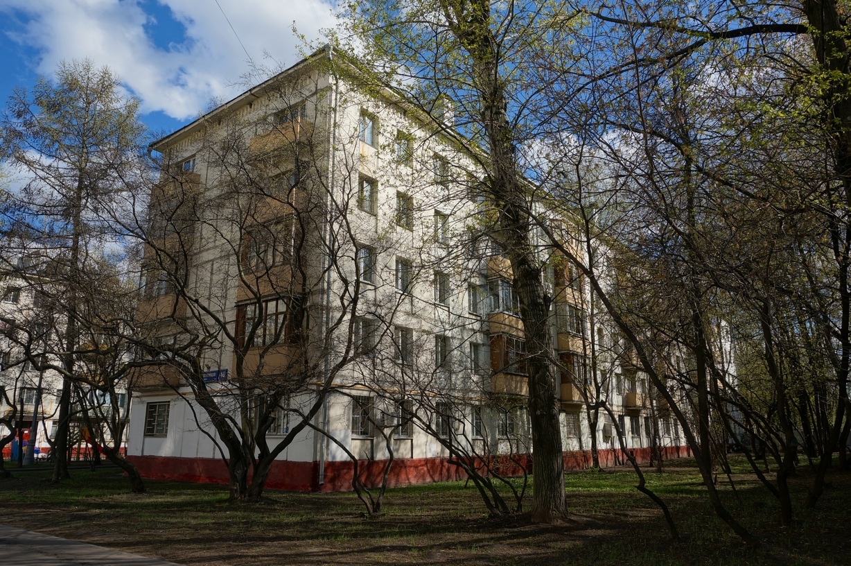 Москва, Улица Юных Ленинцев, 46