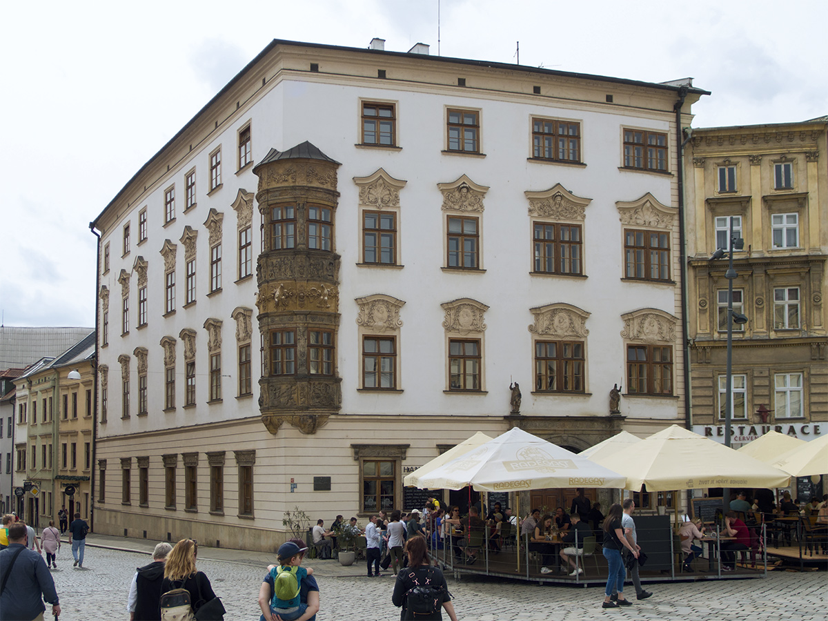 Оломоуц, Dolní náměstí, 27/38