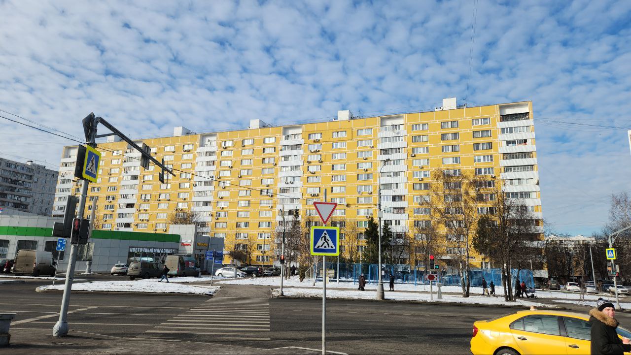 Москва, Ясеневая улица, 39 кор. 1